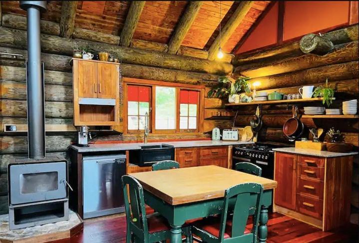Coromandel Secluded Log Cabin Retreat Hikuai Kültér fotó