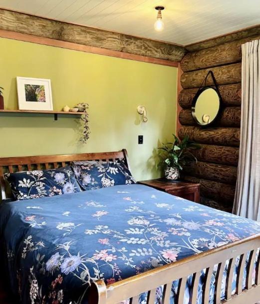 Coromandel Secluded Log Cabin Retreat Hikuai Kültér fotó